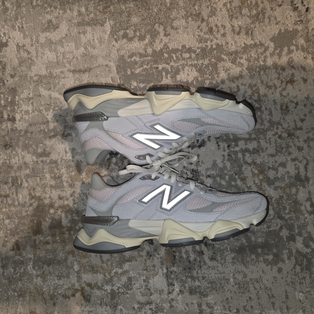 New Balance 9060 Gray And Pink Sneakers - Picture 2 of 3
